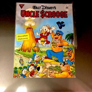 Walt Disney's Uncle Scrooge 11 'Hawaiian Hideaway'. pb. Carl  Barks.